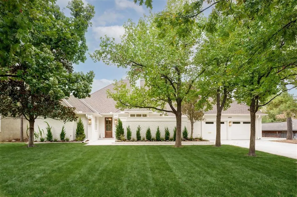 1409 Glenbrook Terrace, Nichols Hills, OK 73116 - #1