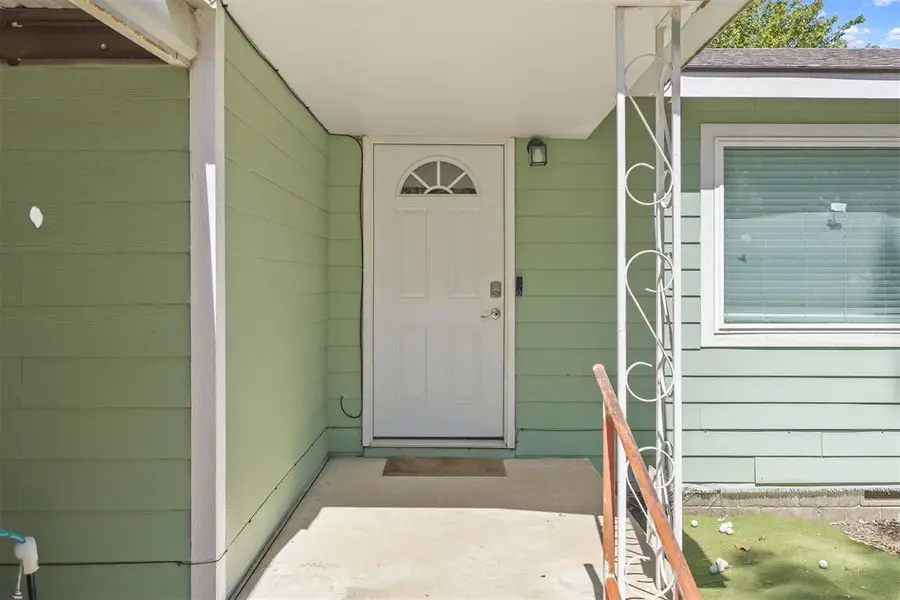 302 W E Street, Elmore City, OK 73433 - #2