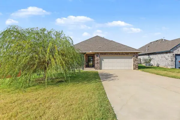 20575 Creekside Drive, Harrah, OK 73045