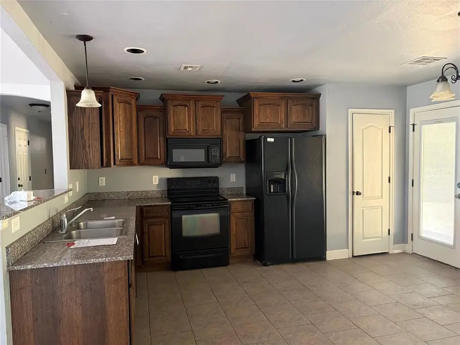 8112 Woodbend Drive, Oklahoma City, OK 73135 - #3