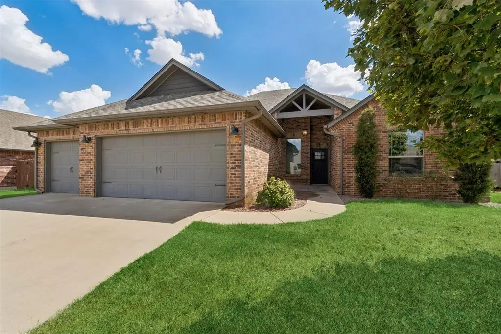 2640 Coles Creek Lane, Yukon, OK 73099 - #1