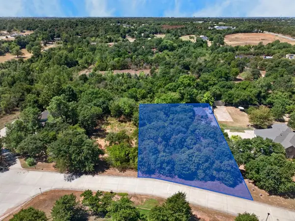 Wakefield Lane, Choctaw, OK 73020