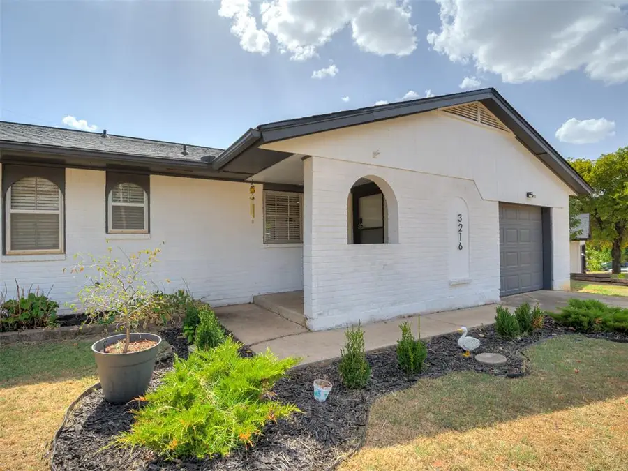 3216 E Noble Drive, Edmond, OK 73034 - #2