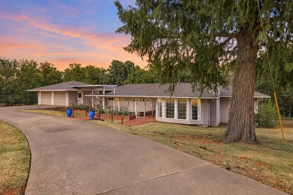 24 Oakwood Drive, Oklahoma City, OK 73121