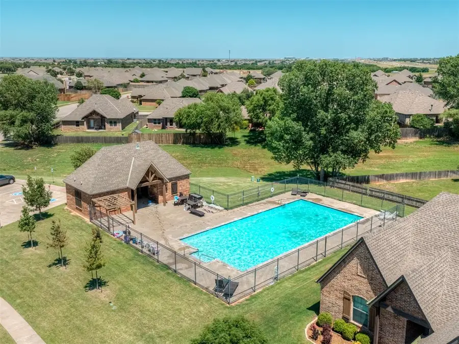 9040 NW 142nd Street, Yukon, OK 73099 - #3