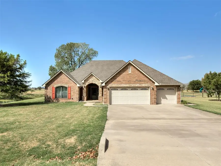 4713 Horizon Boulevard, Yukon, OK 73099 - #2