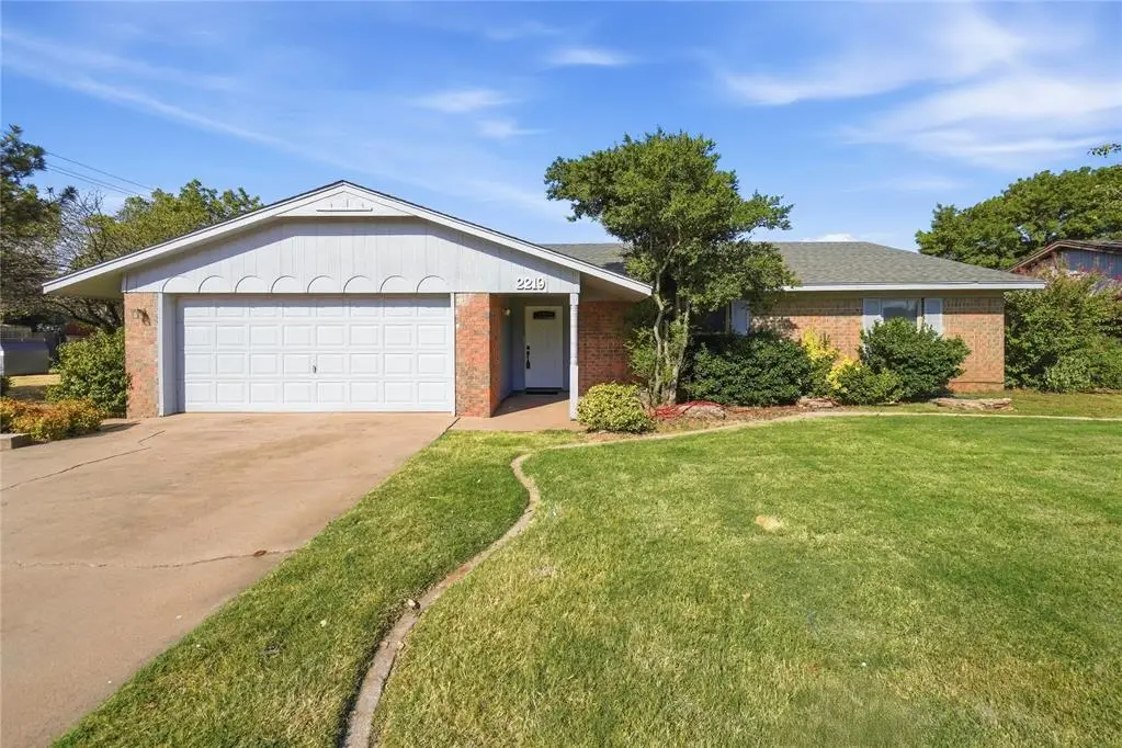 2219 N Flamingo Lane, Altus, OK 73521 - #1