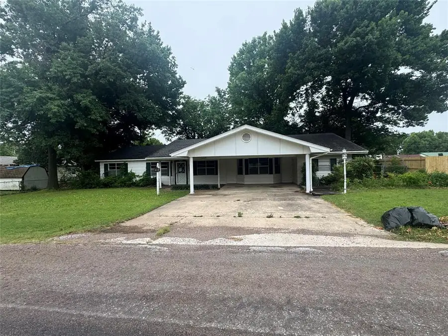 1205 E Indianola Street, Wynnewood, OK 73098 - #3