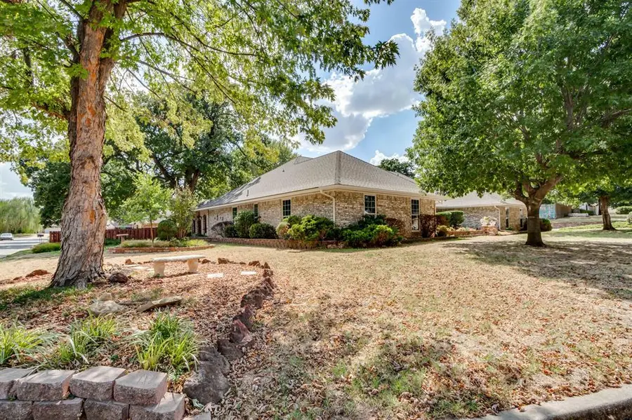 8230 NW 18th Street, Oklahoma City, OK 73127 - #2