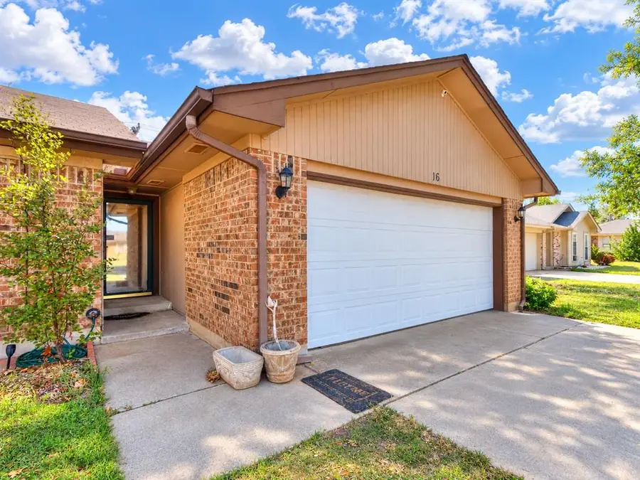 16 Bellgate Drive, Yukon, OK 73099 - #2