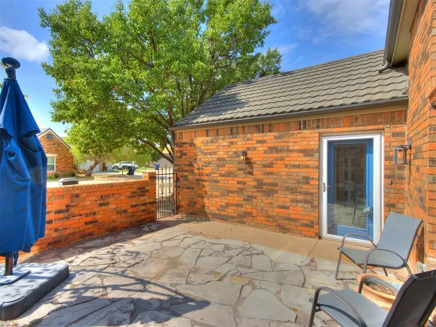 11811 Springhollow Road, Oklahoma City, OK 73120 - #3