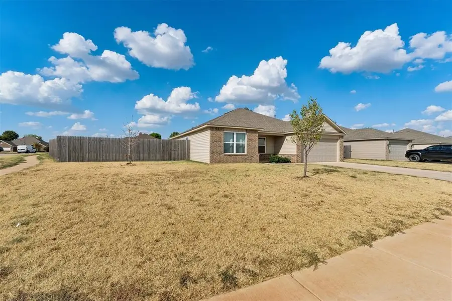 637 W Ava Drive, Mustang, OK 73064 - #3