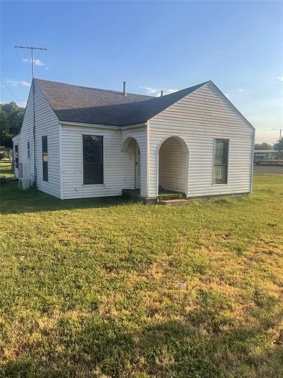 230 E Broadway Street, Lexington, OK 73051