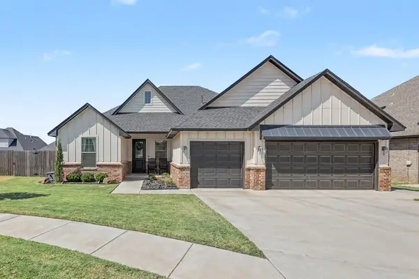 10701 Coeur Court, Yukon, OK 73099