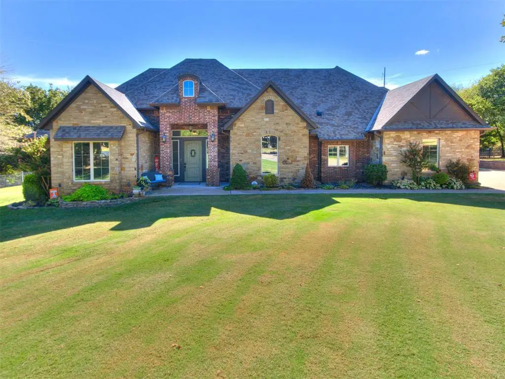 2217 Crestwood Drive, Jones, OK 73049 - #1