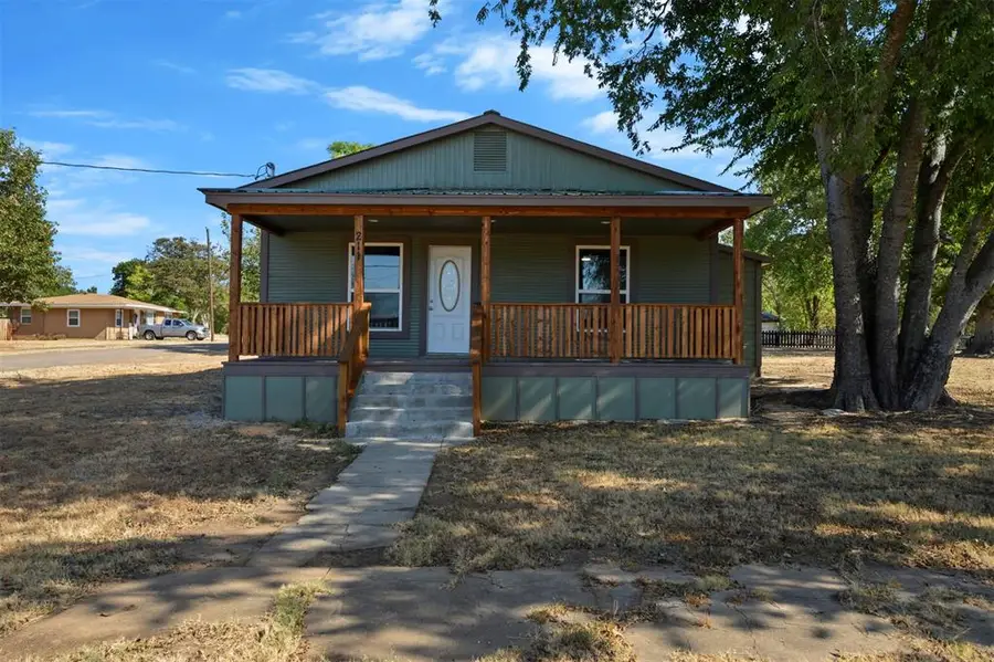211 W Boston Avenue, Fort Towson, OK 74735 - #2
