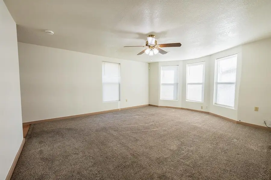 603 E Charles Street, Pauls Valley, OK 73075 - #2