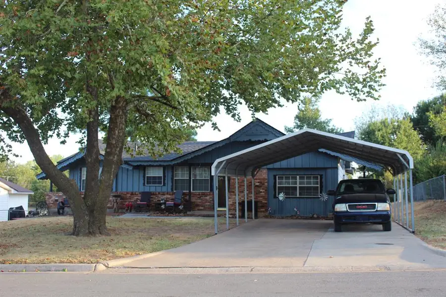 408 English Drive, Rush Springs, OK 73082 - #2
