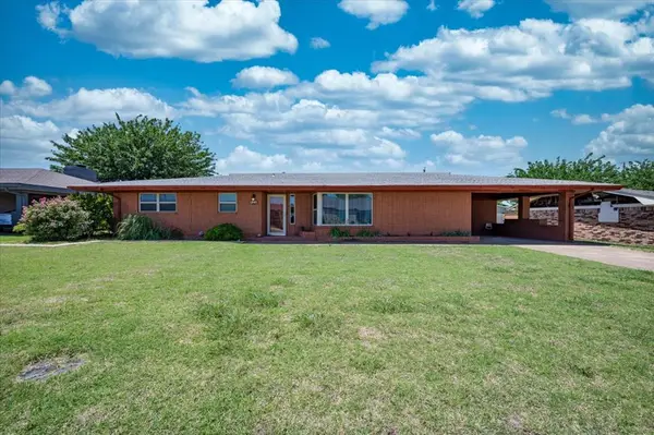 412 S Carol Street, Carnegie, OK 73015