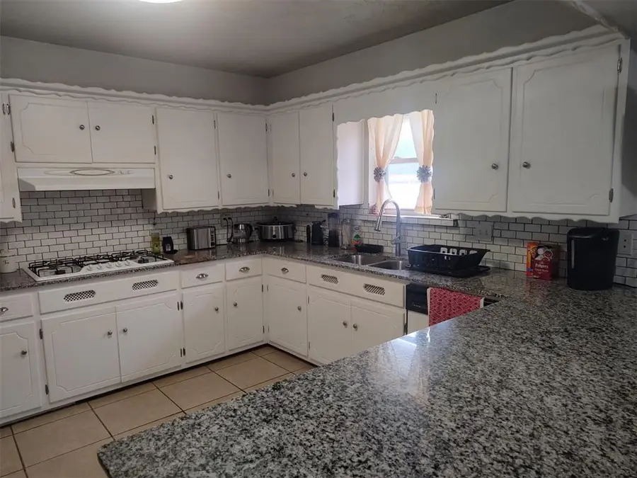 1625 SW 70th Street, Oklahoma City, OK 73159 - #3