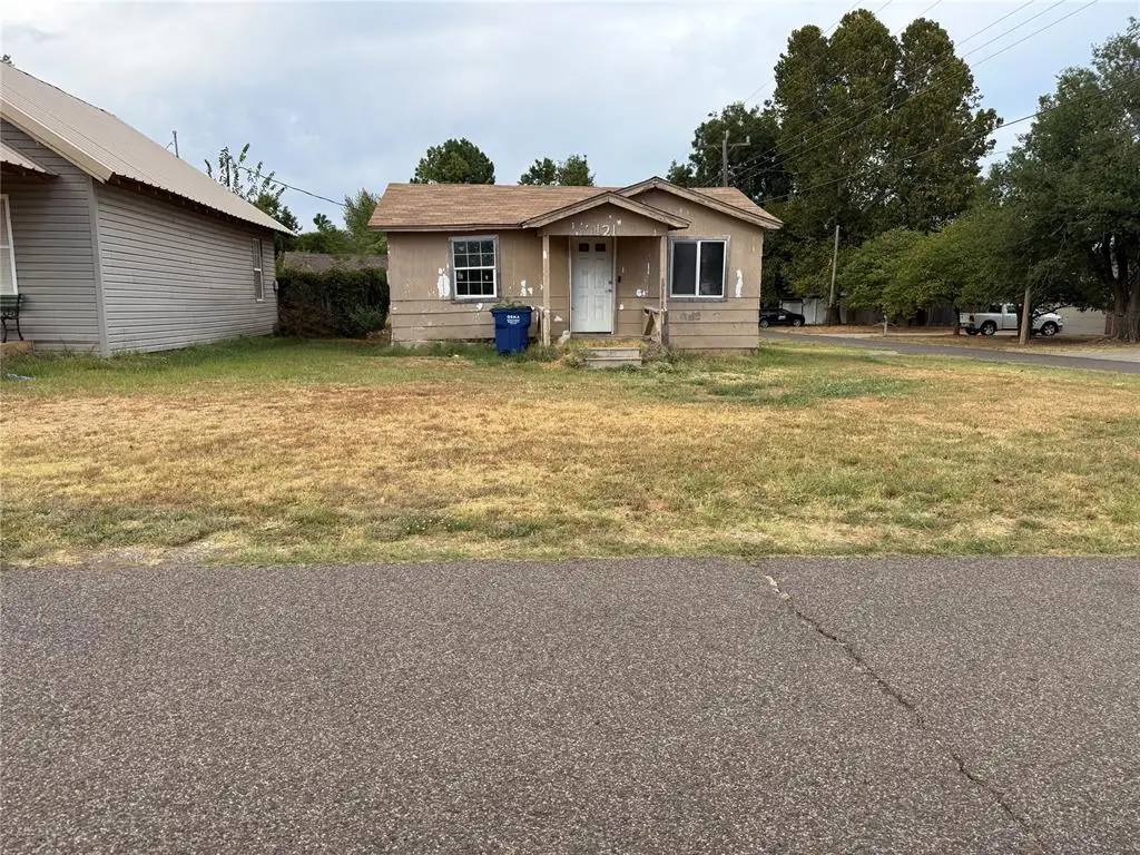 121 E Perry Lane, Mustang, OK 73064 - #1