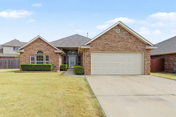 906 Renita Street, Moore, OK 73160