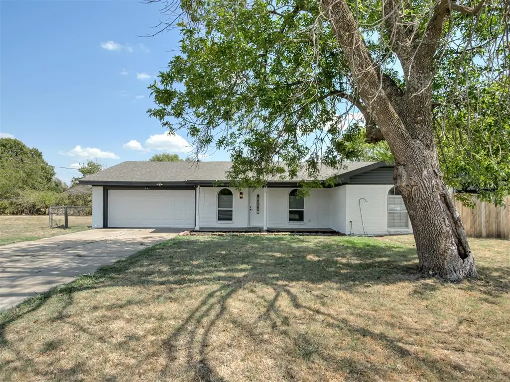 5808 N Hammond Avenue, Warr Acres, OK 73122 - #1