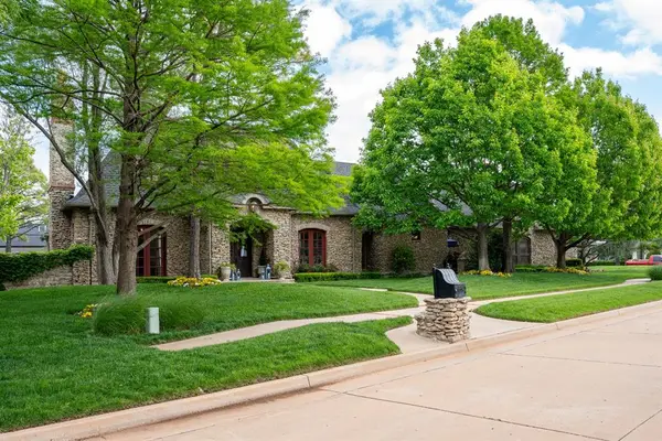 1225 Blue Wister Cove, Edmond, OK 73013