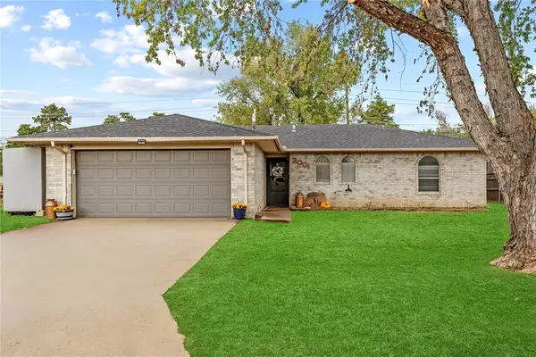 2001 E Serenade Street, Weatherford, OK 73096