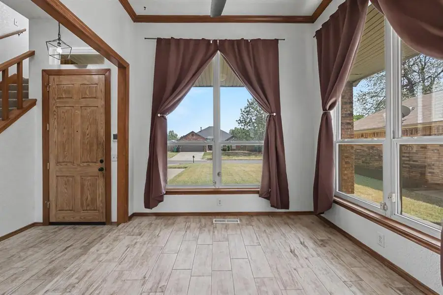 9301 Buttonwood Avenue, Moore, OK 73160 - #2