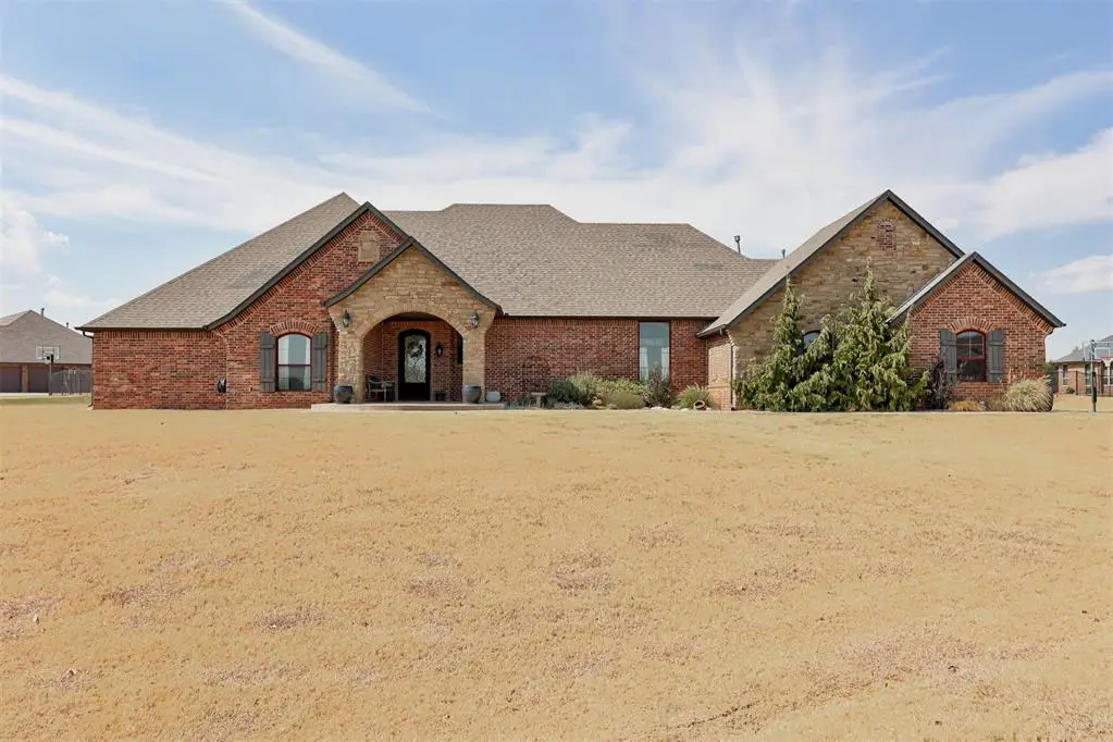 203 Raye Place, Tuttle, OK 73089 - #1