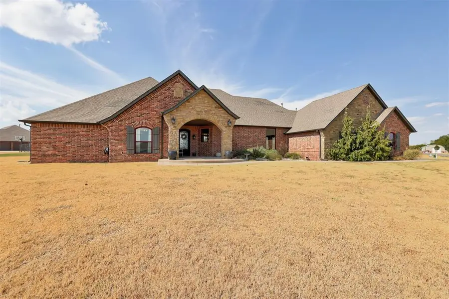 203 Raye Place, Tuttle, OK 73089 - #2
