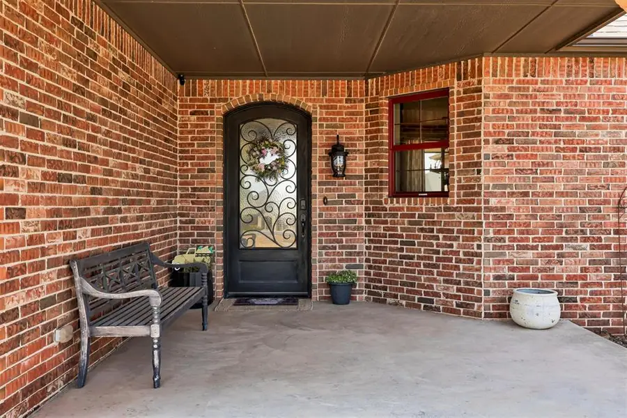 203 Raye Place, Tuttle, OK 73089 - #3