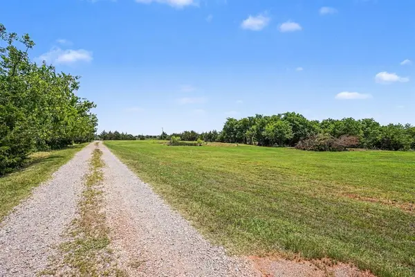 0009 S Anderson Road, Guthrie, OK 73044