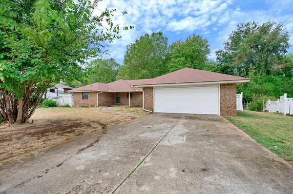 7813 Ambassador Road, Oklahoma City, OK 73169