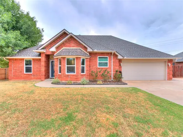 1533 E Persimmon Lane, Mustang, OK 73064