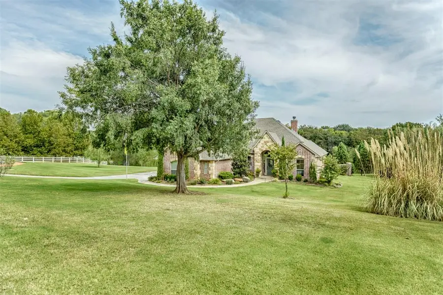 6814 Valley Ridge Drive, Edmond, OK 73034 - #3
