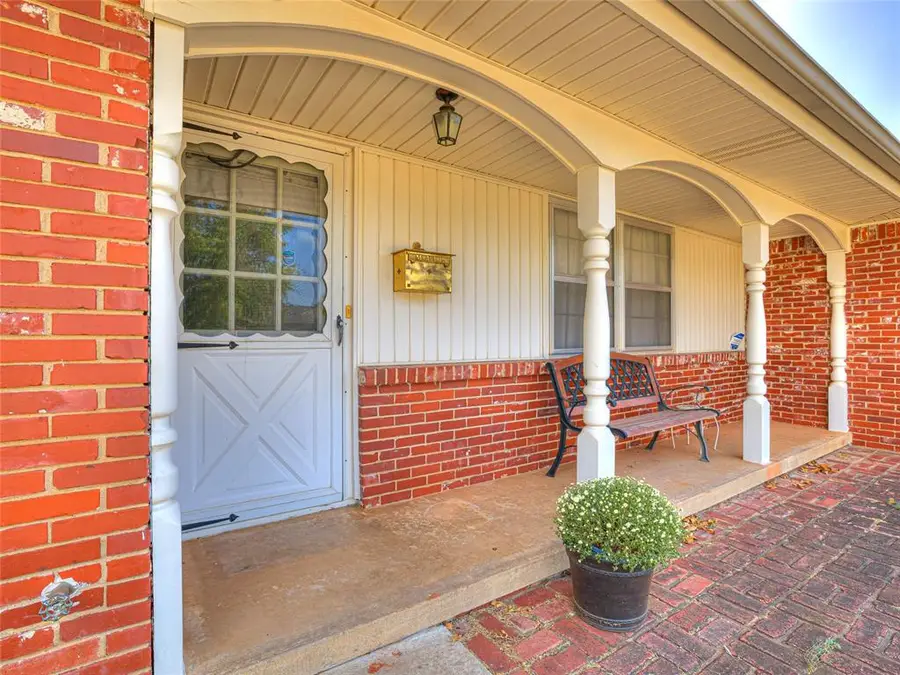 624 E 26th Street, Edmond, OK 73013 - #3