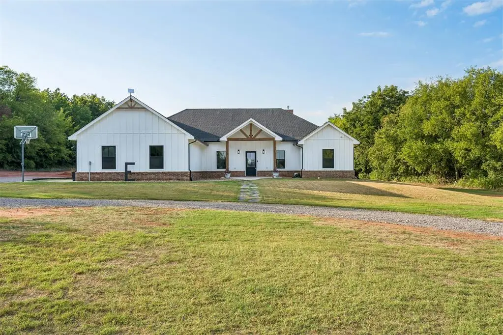 12524 E County Road 1540, Lindsay, OK 73052 - #1