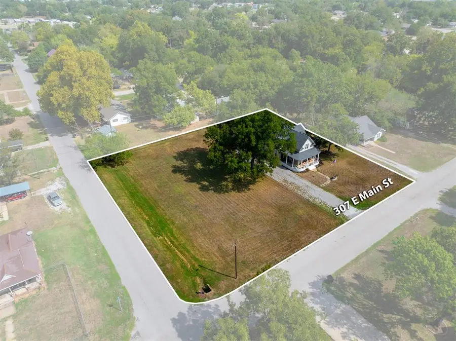 307 E Main Street, Tecumseh, OK 74873 - #3