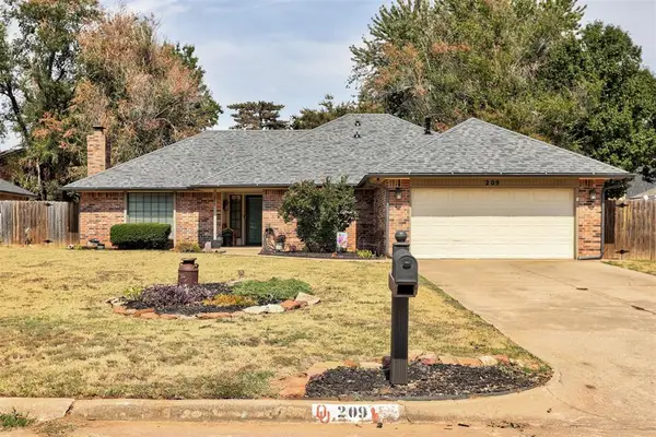 209 SE 30th Street, Moore, OK 73160