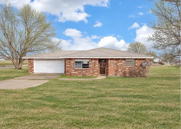 105 NW Boundry Road, Erick, OK 73645