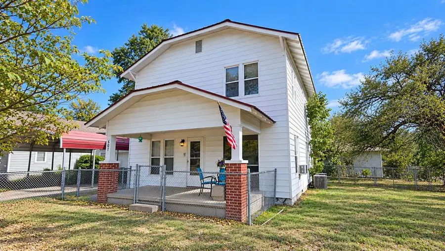601 N Burgess Street, Holdenville, OK 74848 - #2