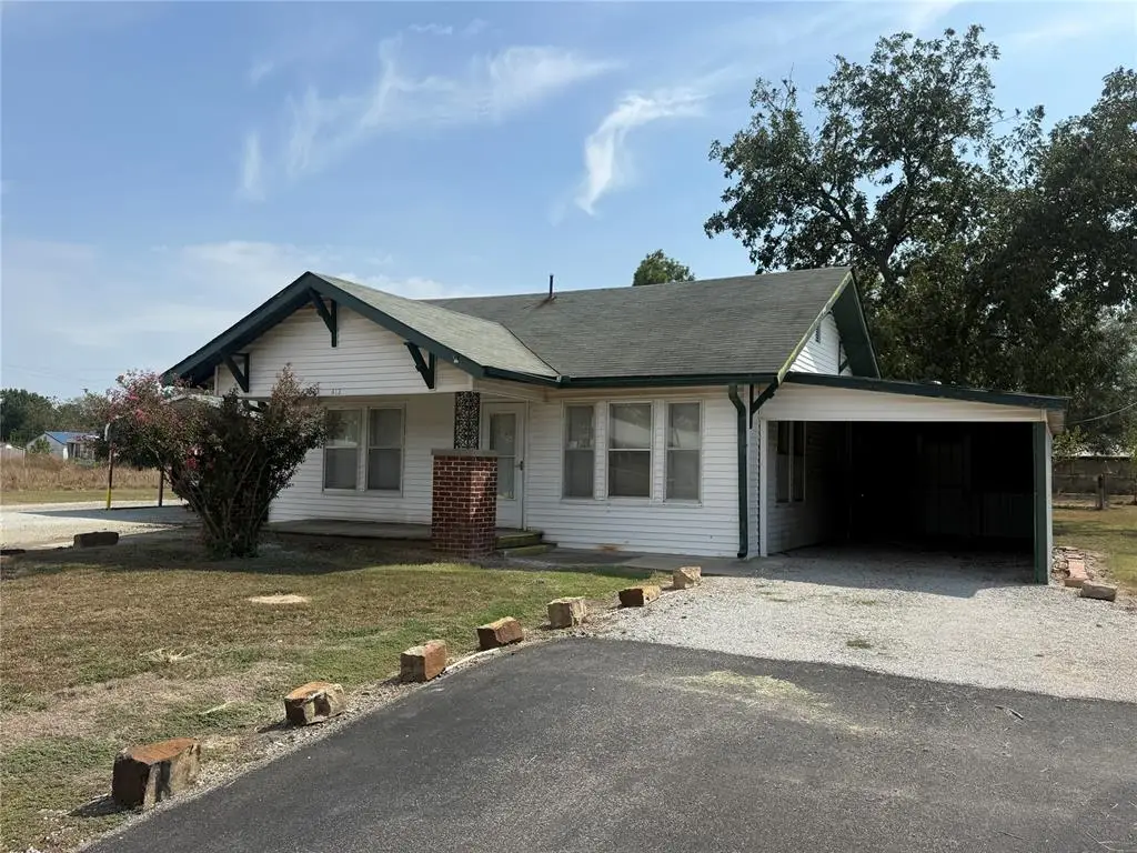 412 E Grand Street, Wetumka, OK 74883 - #1