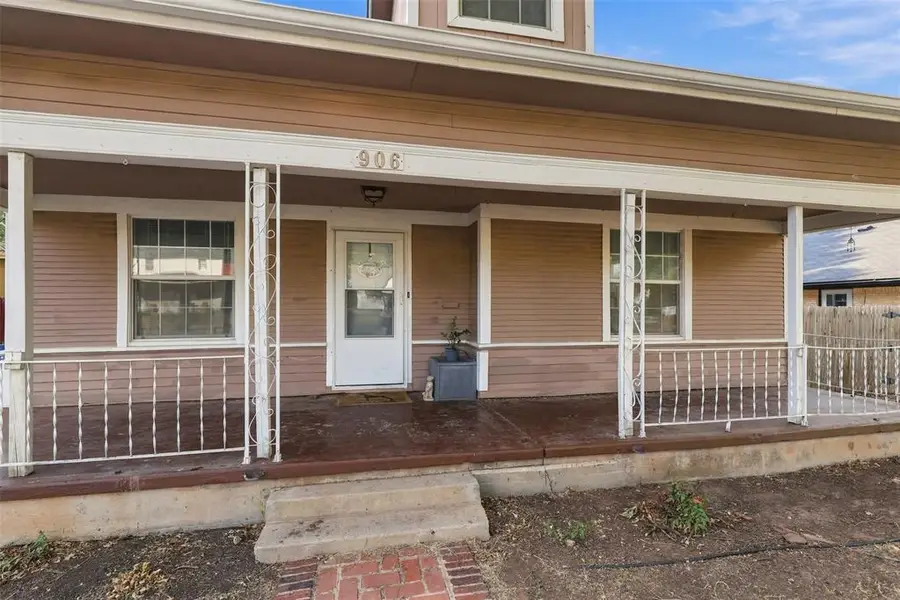 906 S Barker Avenue, El Reno, OK 73036 - #2