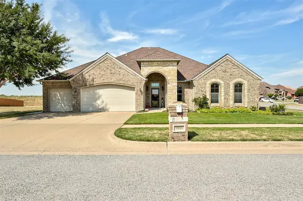 13221 Brampton Way, Yukon, OK 73099