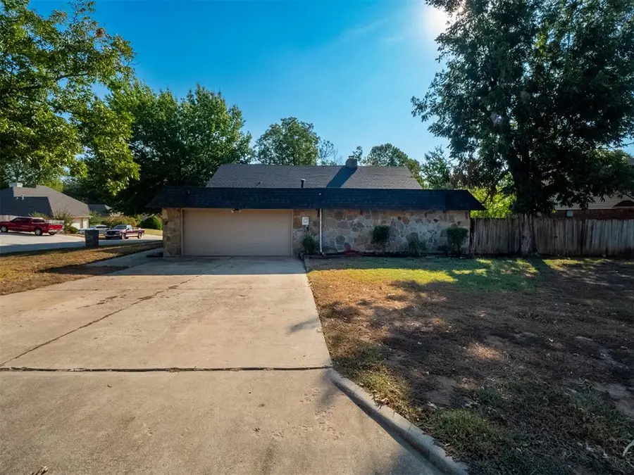 1 Lancet Court, Shawnee, OK 74804 - #3