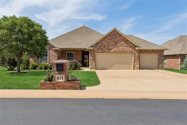 617 Spavinaw Lane, Edmond, OK 73025