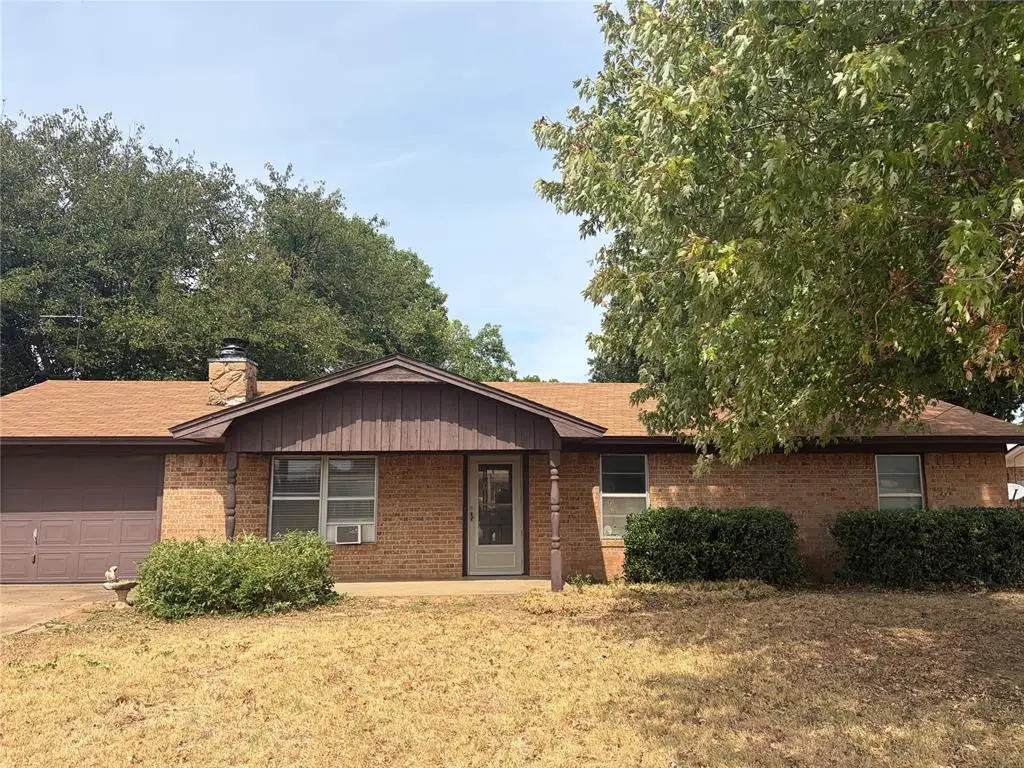 1104 Hillcrest Drive, Waurika, OK 73573 - #1