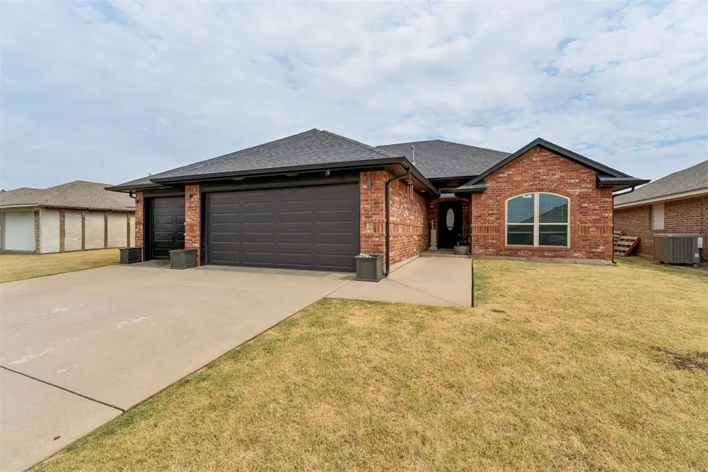 616 Madeline Lane, Moore, OK 73160 - #1